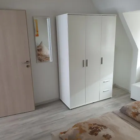 Ferienwohnung Julia * Emden